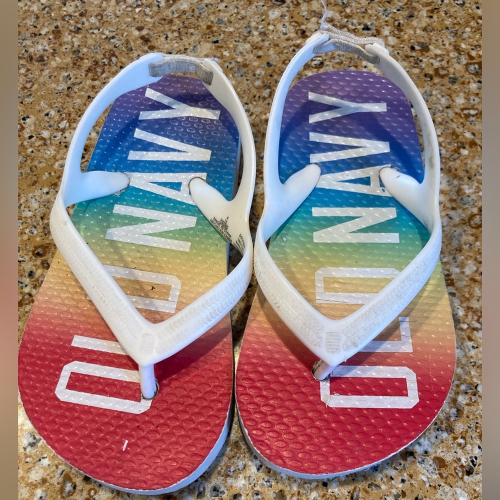 Little kid flip flops